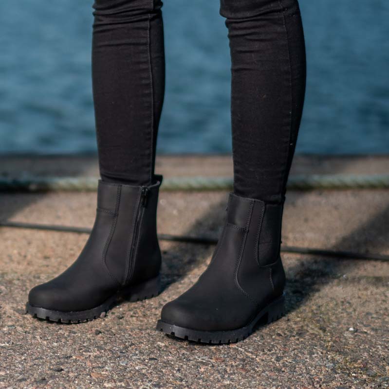 AAVA Women's GORE-TEX® Chelsea boots - Image 12