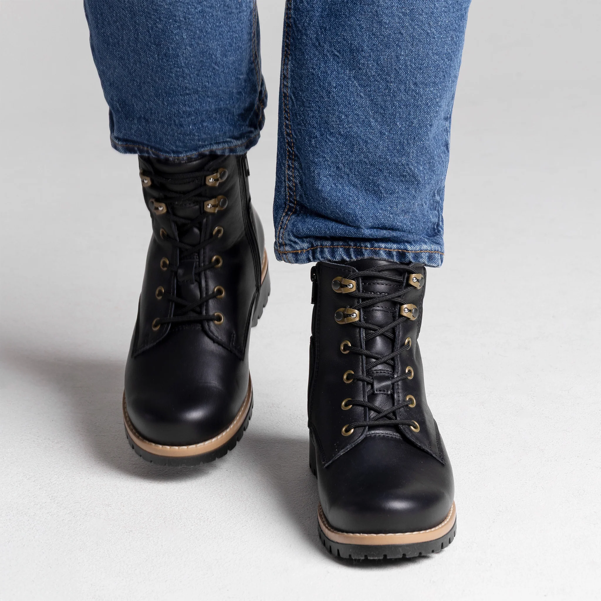 RAE Women’s GORE-TEX® ankle boot - Image 10